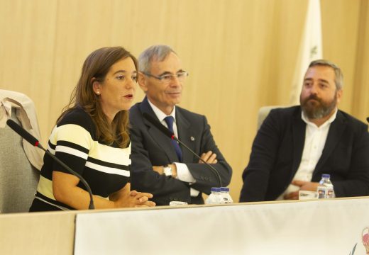 Inés Rey apela ao diálogo e á colaboración como o mellor modo de solventar problemas entre as administracións públicas